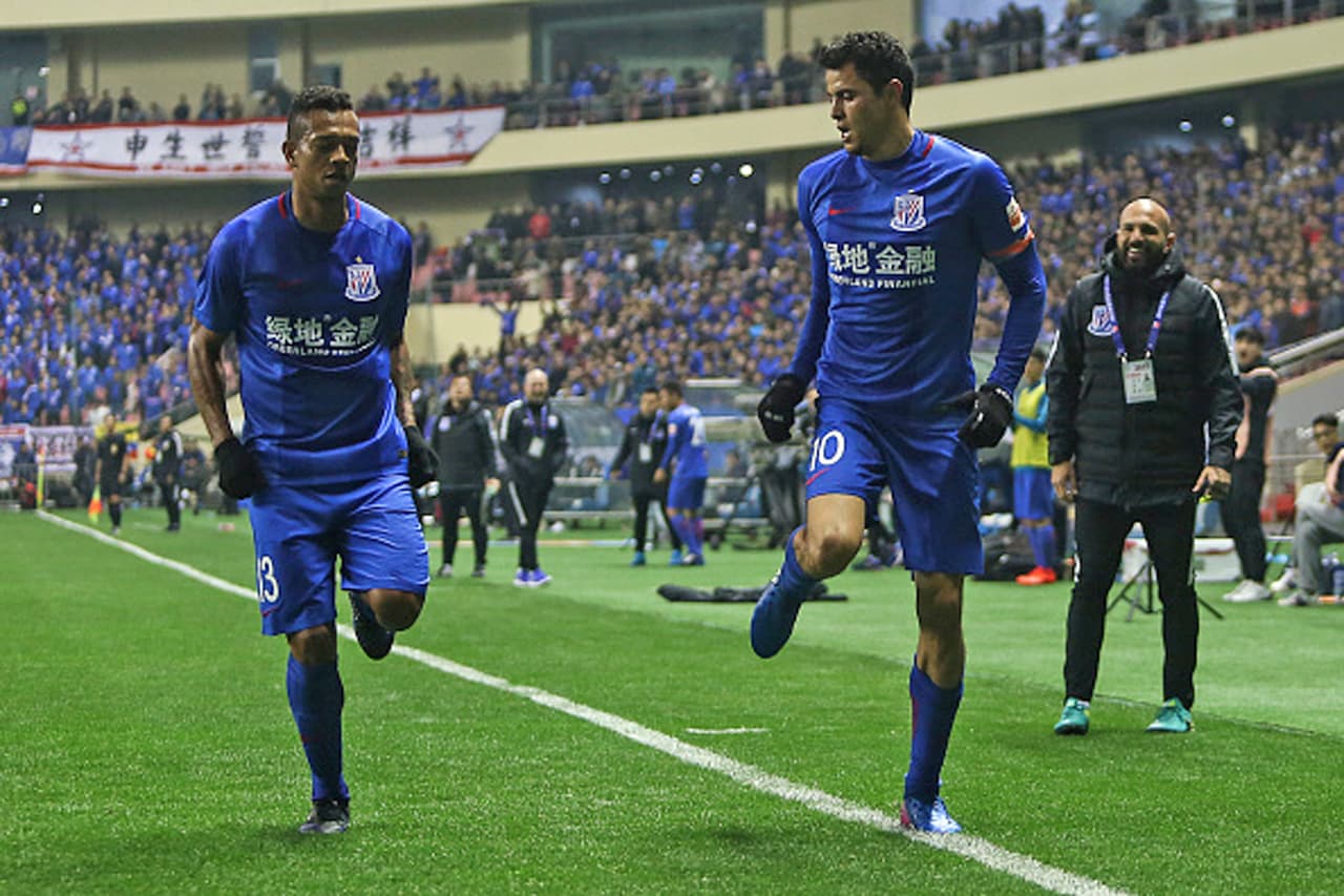 En el Shanghai juegan los colombianos Gio Moreno y Freddy Guarín.