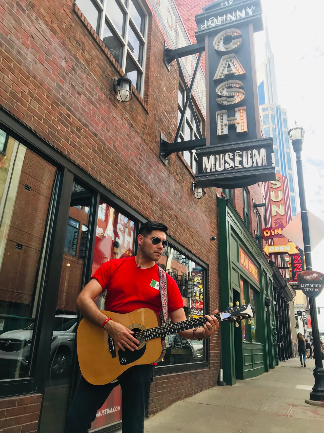 La música, las sonrisas y el deporte se tomaron el capítulo 8 de 'La Carrera' de Univisión en Phoenix, una de las sedes de la Copa Oro.