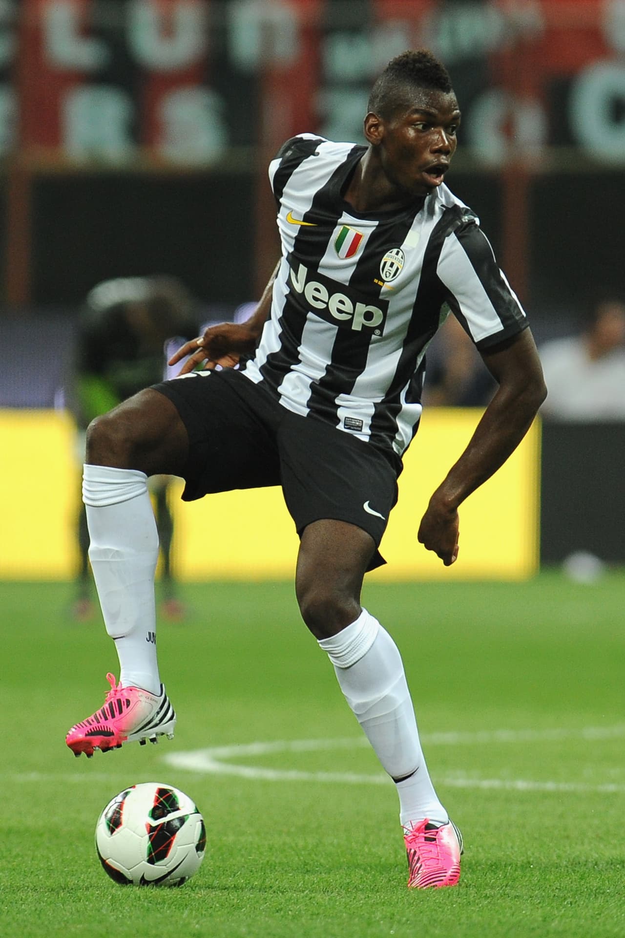 Pogba brilló en el calcio italiano y, hacia 2017, fue re-vendido al Manchester United por más de 120 millones de euros.