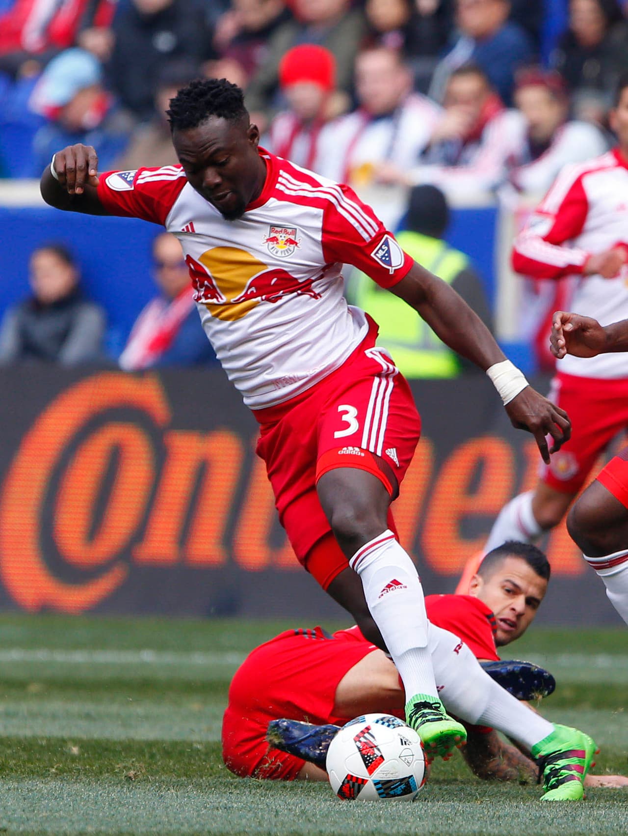 7 - New York Red Bulls | Serán candidatos hasta el final, pero perdieron un partido importante: el debut en casa ante Toronto FC. Jesse Marsch está probando un nuevo sistema para sacar máximo provecho de sus delanteros.