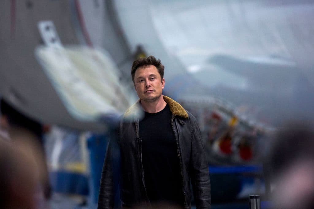 Todo inició cuando el multimillonario realizara un comentario en el que afirmaba que no podía esperar más tiempo para estar en Genshing Impact el popular juego de acción.
<br>