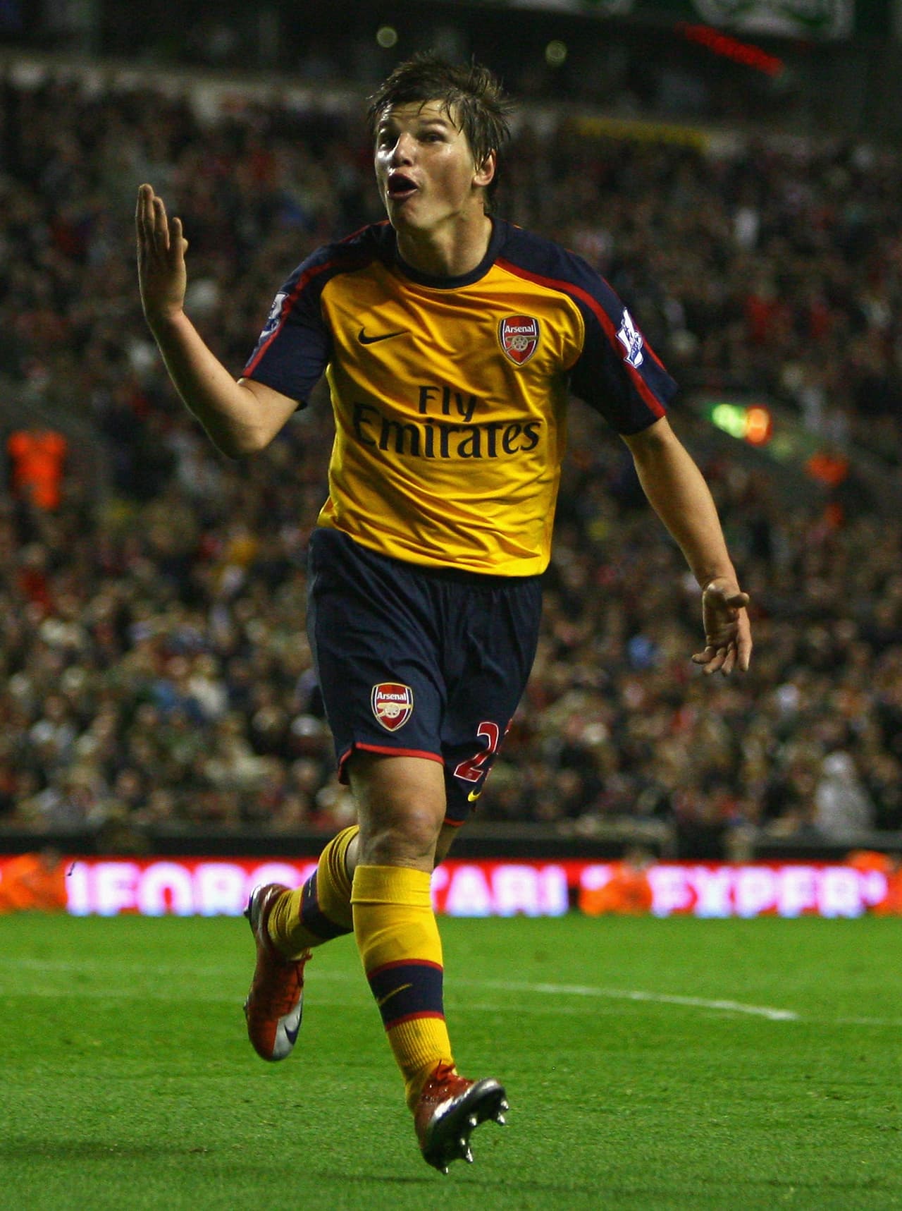 Andrey Arshavin se colapsó justo después de alcanzar su clímax: ganó ligas en Rusia y la Copa Uefa con el Zenit, llegó a las semifinales de la Eurocopa 2008 eliminando a Holanda con su selección. Incluso le metió cuatro goles al Liverpool en Anfield con el Arsenal. ¿Qué le pasó a su carrera?