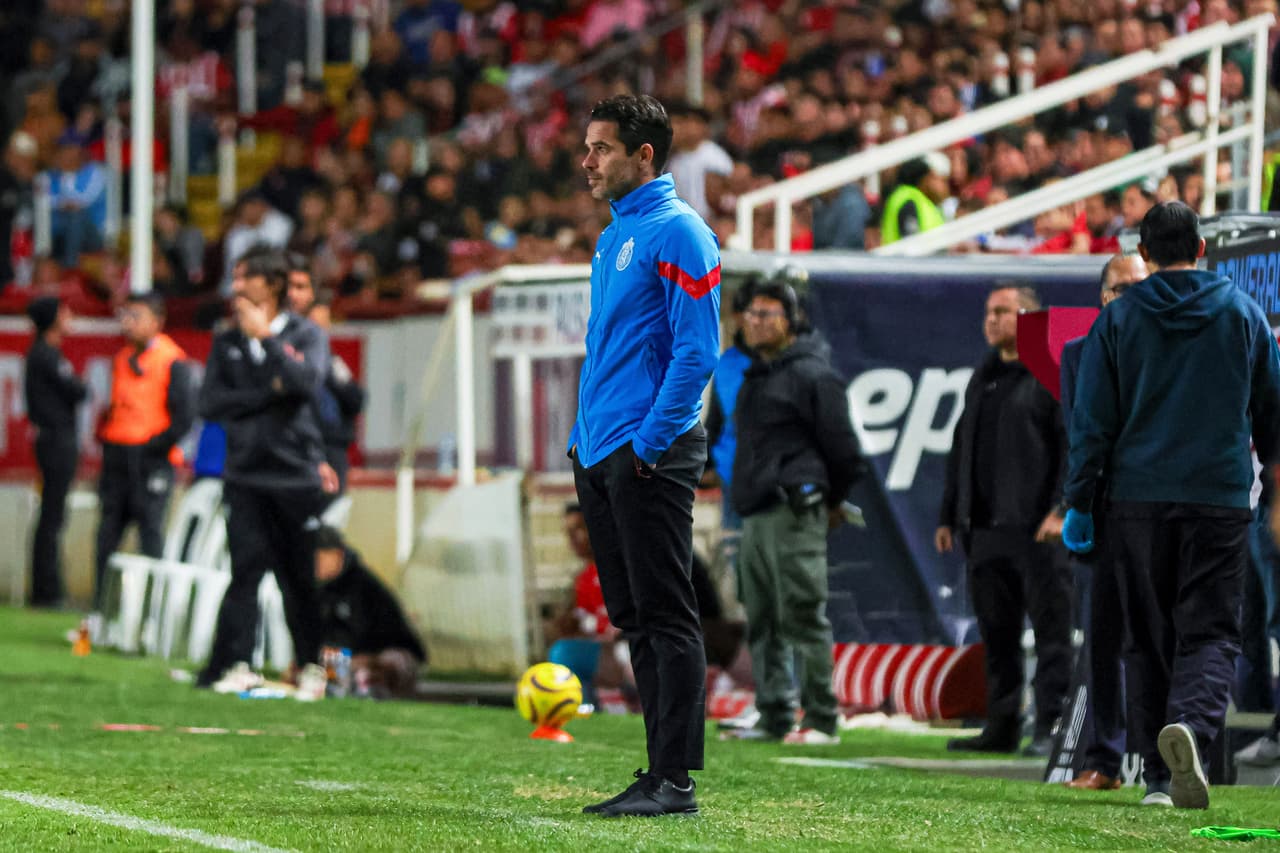 Gago niega apresurado debut de Chicharito ante 'falta' de gol