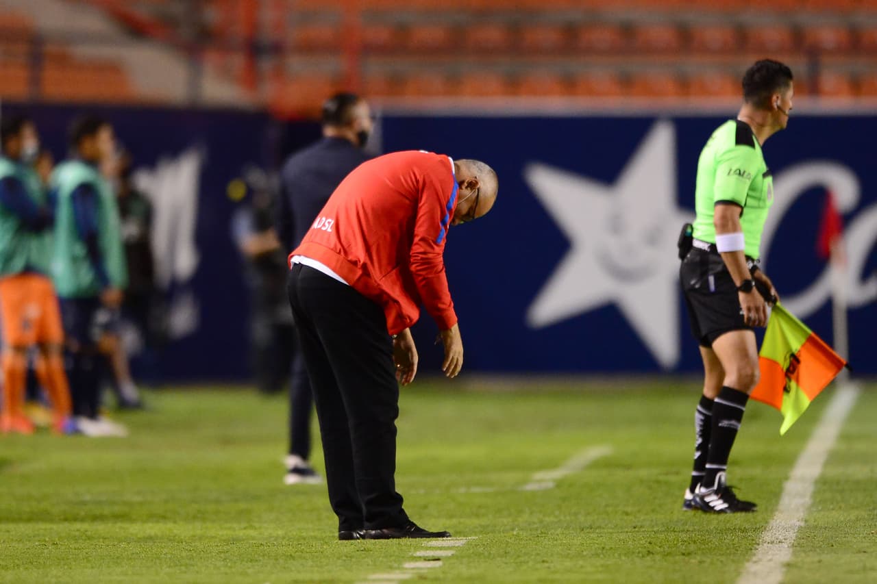 'Memo' Vázquez se tambalea tras sexta derrota en siete juegos