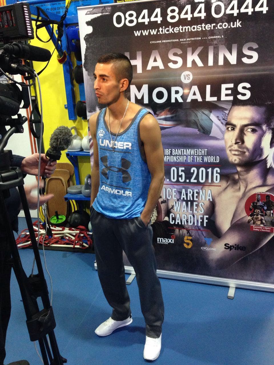 Iván 'Niño Maravilla' Morales enseñó sus armas en Gales con las que piensa derrotar a Lee Haskins y convertirse en campeón mundial gallo FIB.