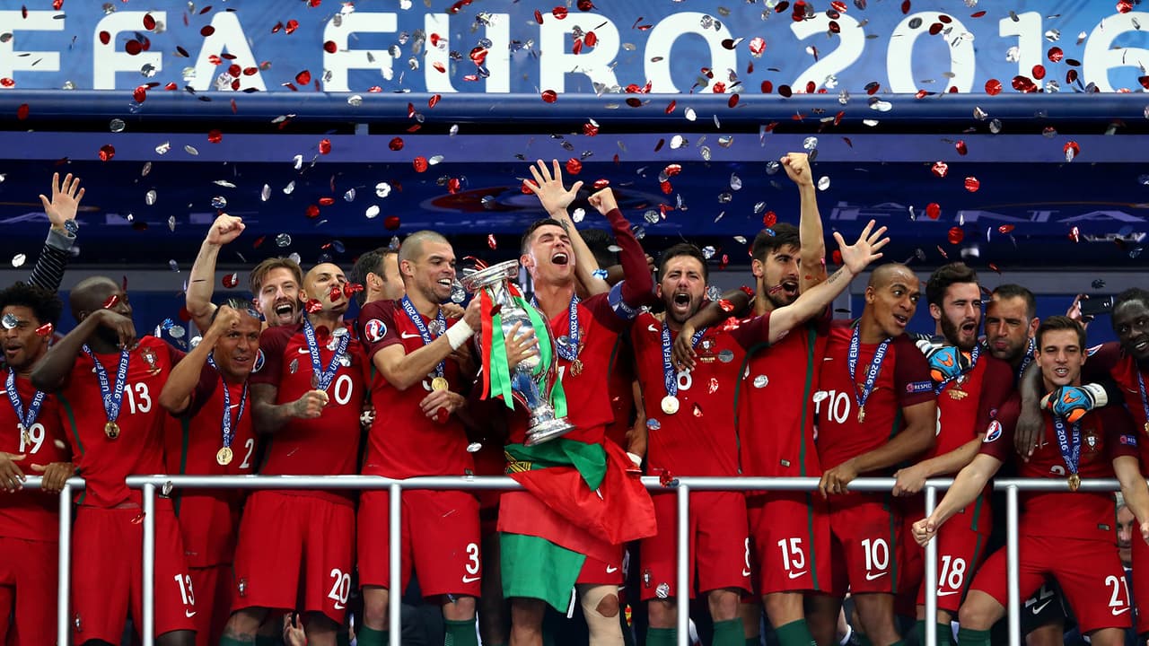 Cristiano Ronaldo recuerda sus triunfos en los 112 años de historia de la FPF