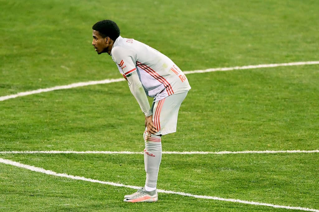 Clark (23’) abrió el marcador para los neoyorquinos y Martins (26’) emparejó los cartones por la vía penal. Nagbe (46’) dio vuelta al juego y Zardes (68’) sentenció el marcador. White (90’) encendió la esperanza en la recta final, pero fue demasiado tarde.