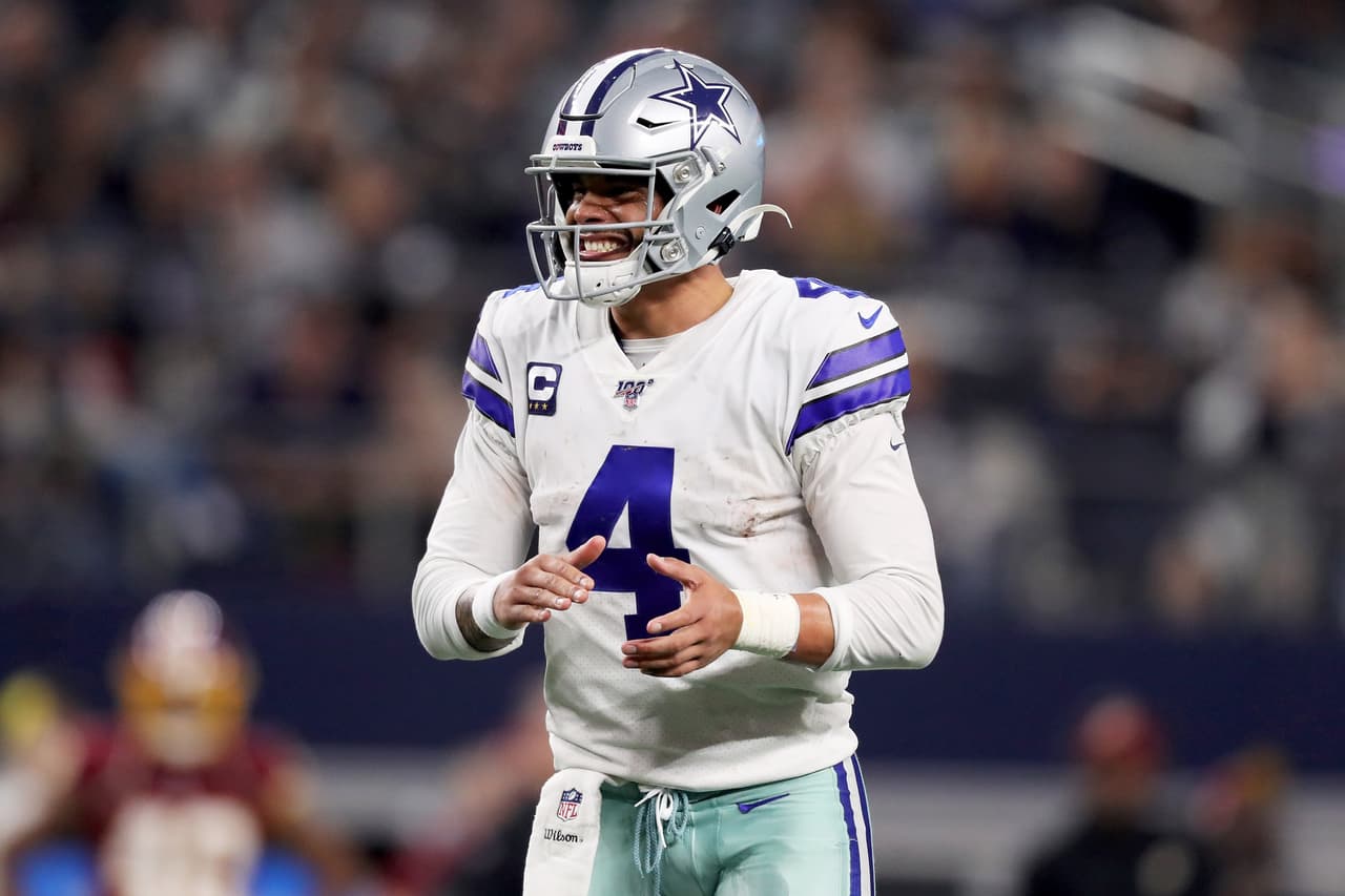 Fuentes: Cowboys ofrecen contrato millonario a Dak Prescott