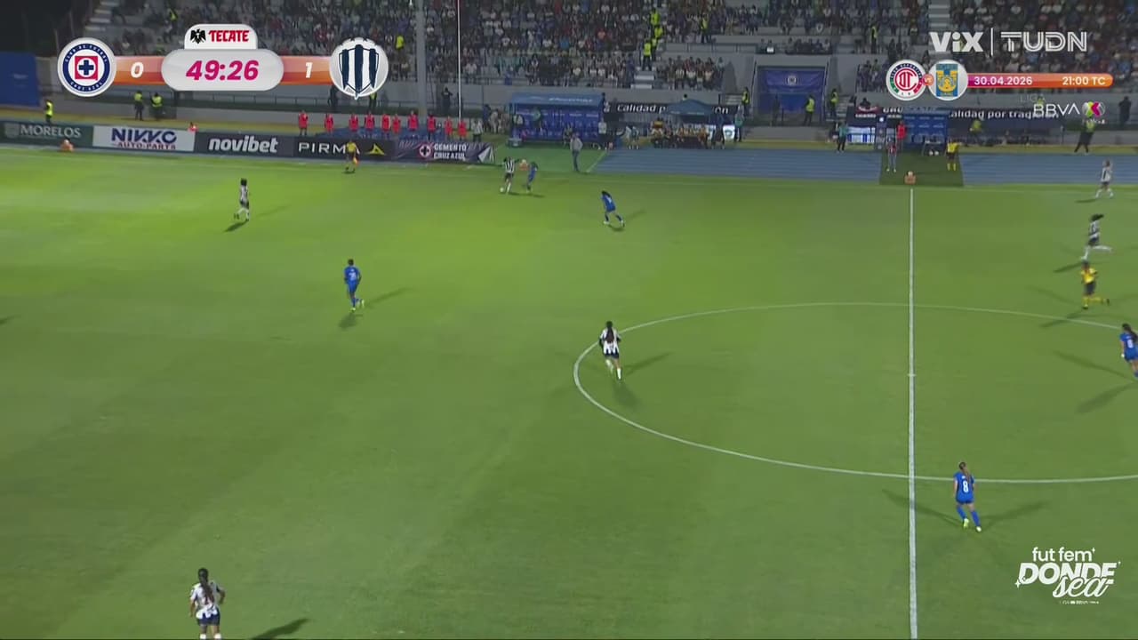 Ana Lu no pudo aprovechar el error defensivo de Rayadas y se pierde el empate