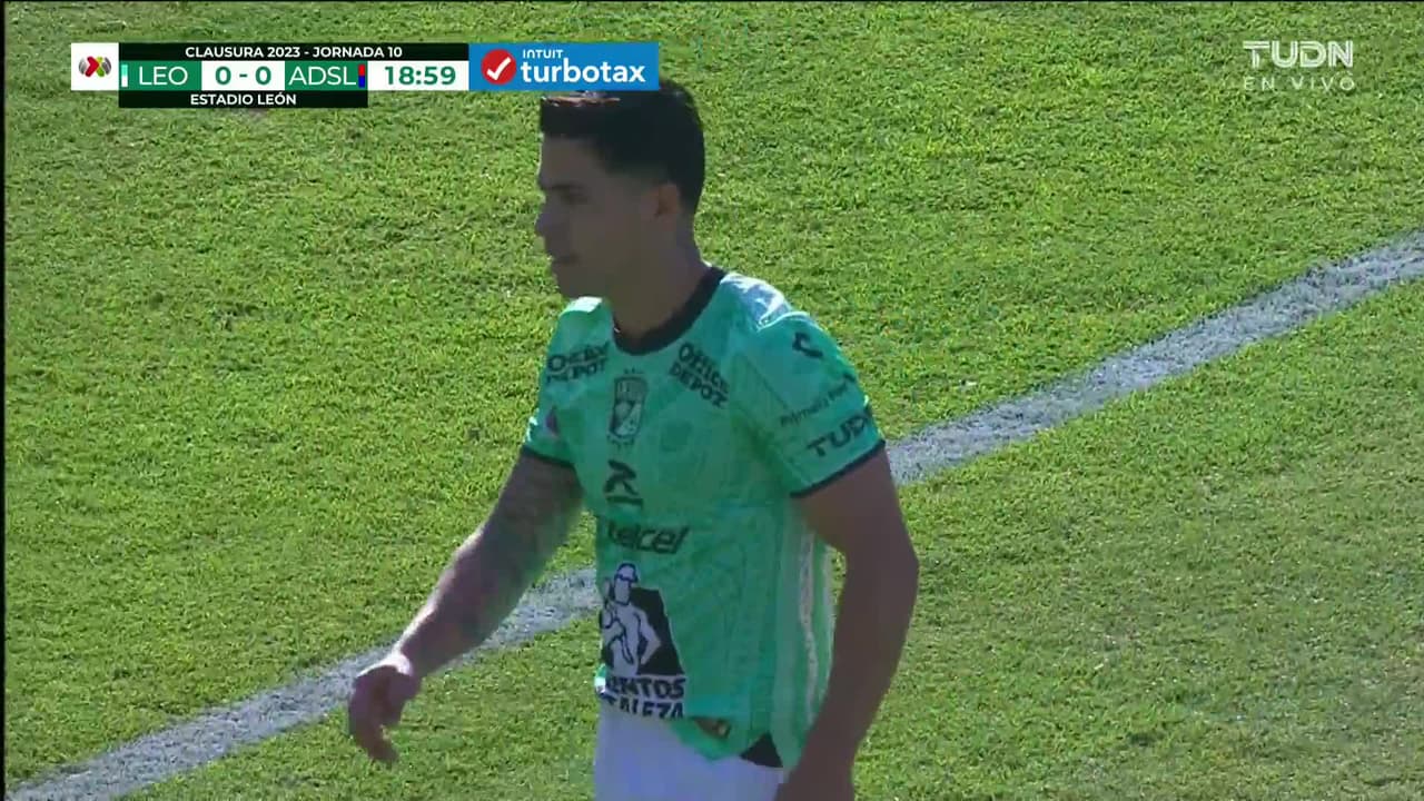 ¡TIRO ATAJADO! disparo por Yairo Moreno.