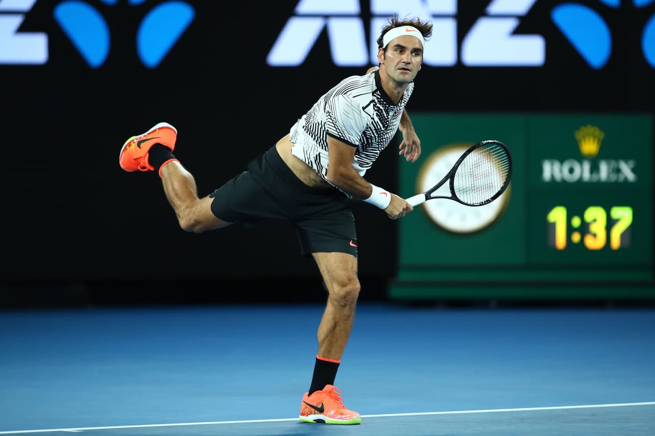 Federer ganó en tres horas y cinco minutos y alcanzó por sexta vez la final de este torneo en la que se enfrentará contra el ganador del encuentro de este viernes entre el español Rafael Nadal y el búlgaro Grigor Dimitrov. La última vez que Federer levantó la copa de campeón en estas tierras fue en 2010.
