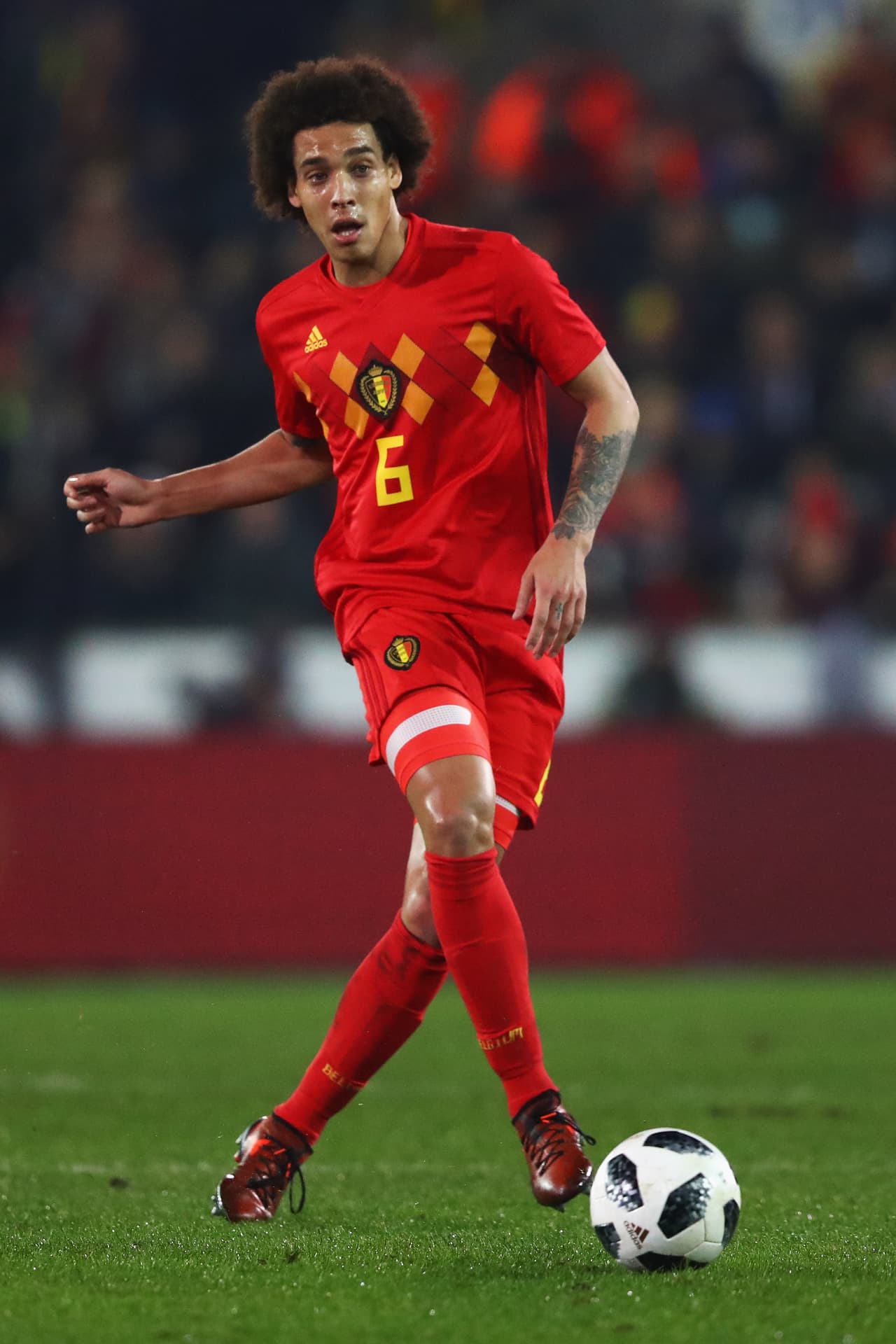 El mediocampista belga es uno de los más experimentados de su Selección y la gran figura en su club. Suma 87 participaciones con su país.