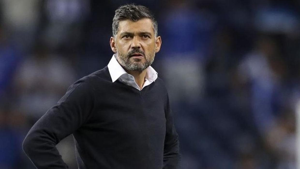 Sérgio Conceicao, técnico del Porto, suspendido por insultar a un árbitro