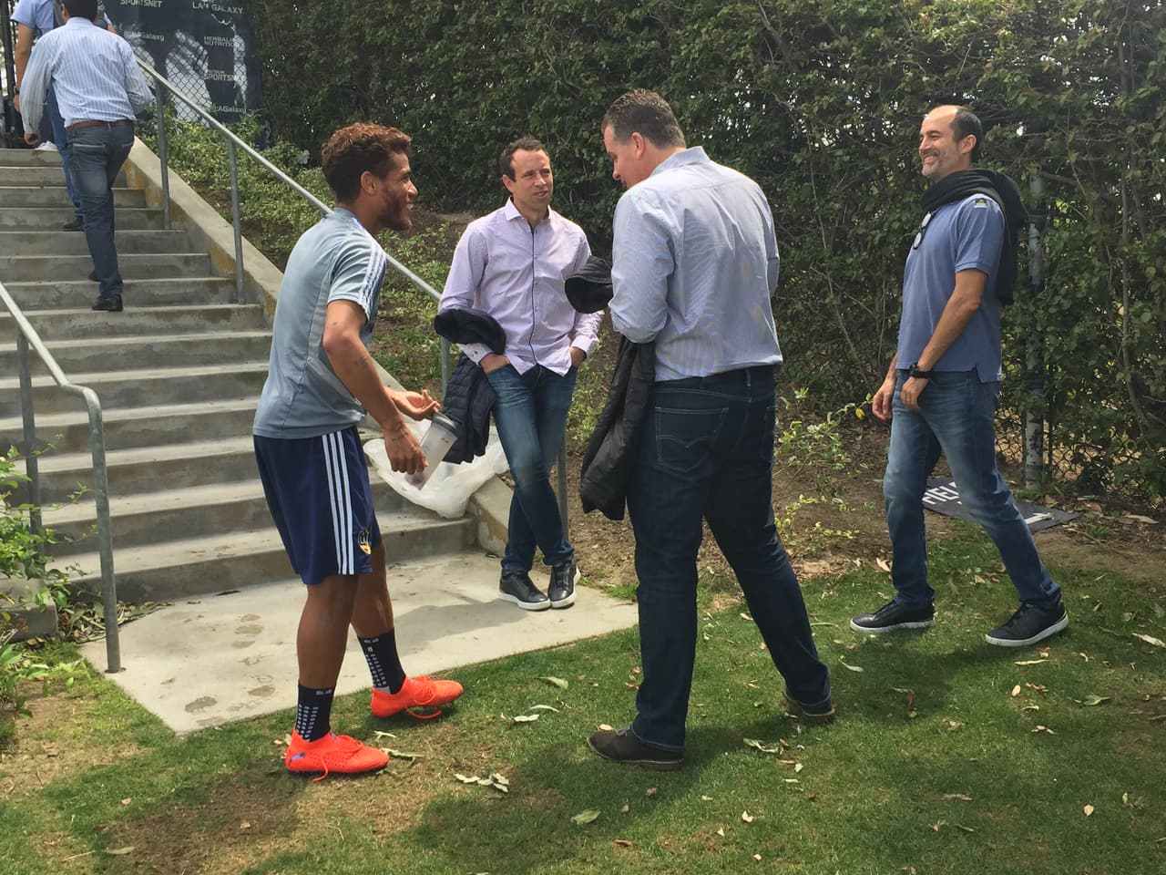 ‘Tata’ Martino visitó a Jona dos Santos con el LA Galaxy