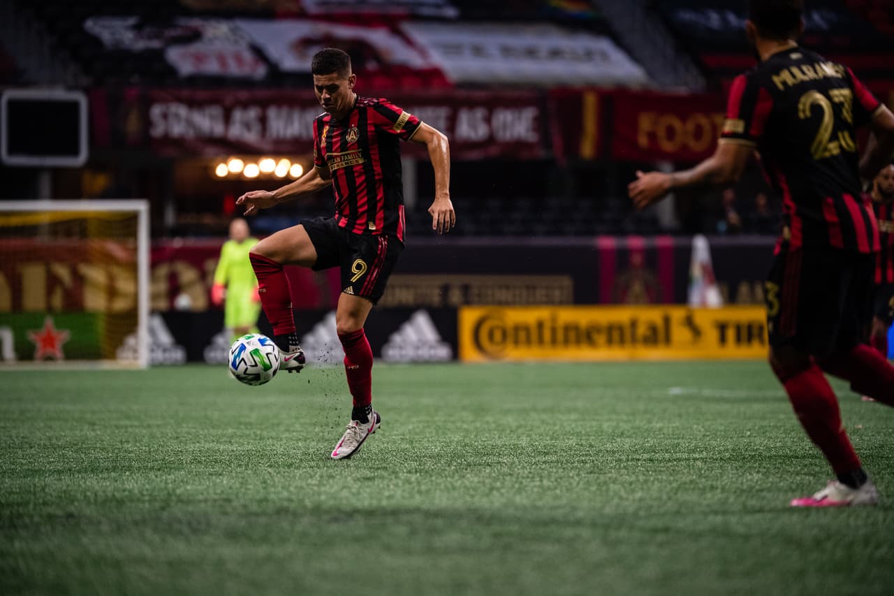 Agudelo (2’) abrió el marcador y Gallagher (5’) emparejó los cartones. Brek Shea (11’) hizo el gol que definió temprano el partido. Pizarro salió lesionado y ‘Cubo’ tuvo minutos de juego.