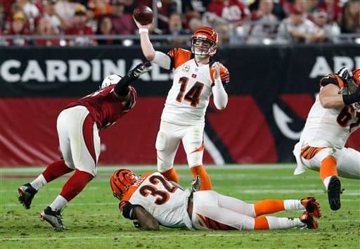 Los Cardinals salieron avantes en Domingo por la Noche al batir en el último momento a los Bengals 34-31. Acá las mejores tomas del partido.
