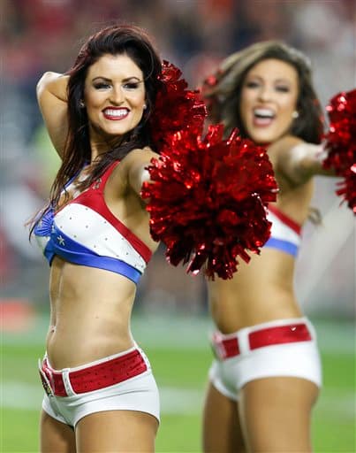 Los Cardinals salieron avantes en Domingo por la Noche al batir en el último momento a los Bengals 34-31. Acá las mejores tomas del partido.