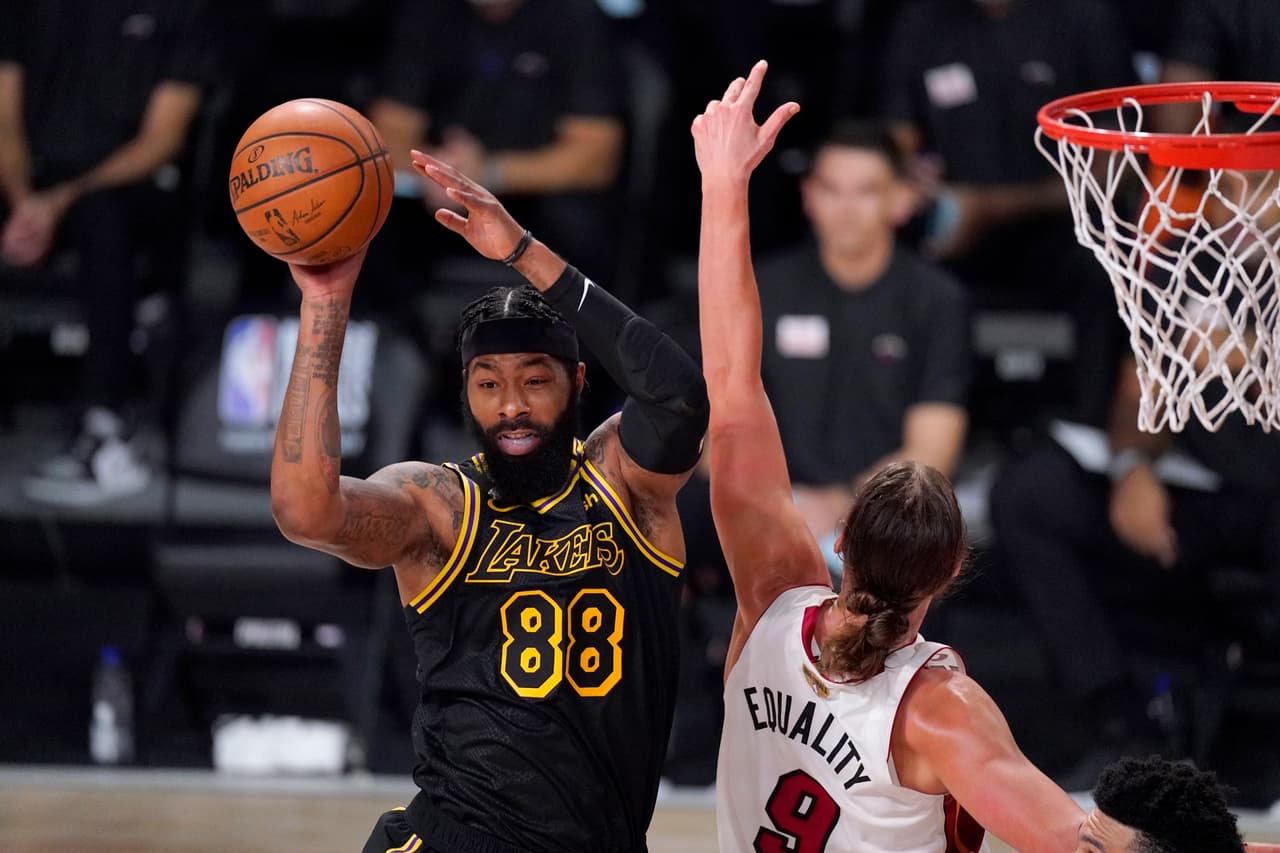 Los Lakers ganan 124-114 al Heat y lideran la serie 2-0 | Anthony Davis y LeBron James fueron los máximos anotadores del segundo juego de las Finales 2020.