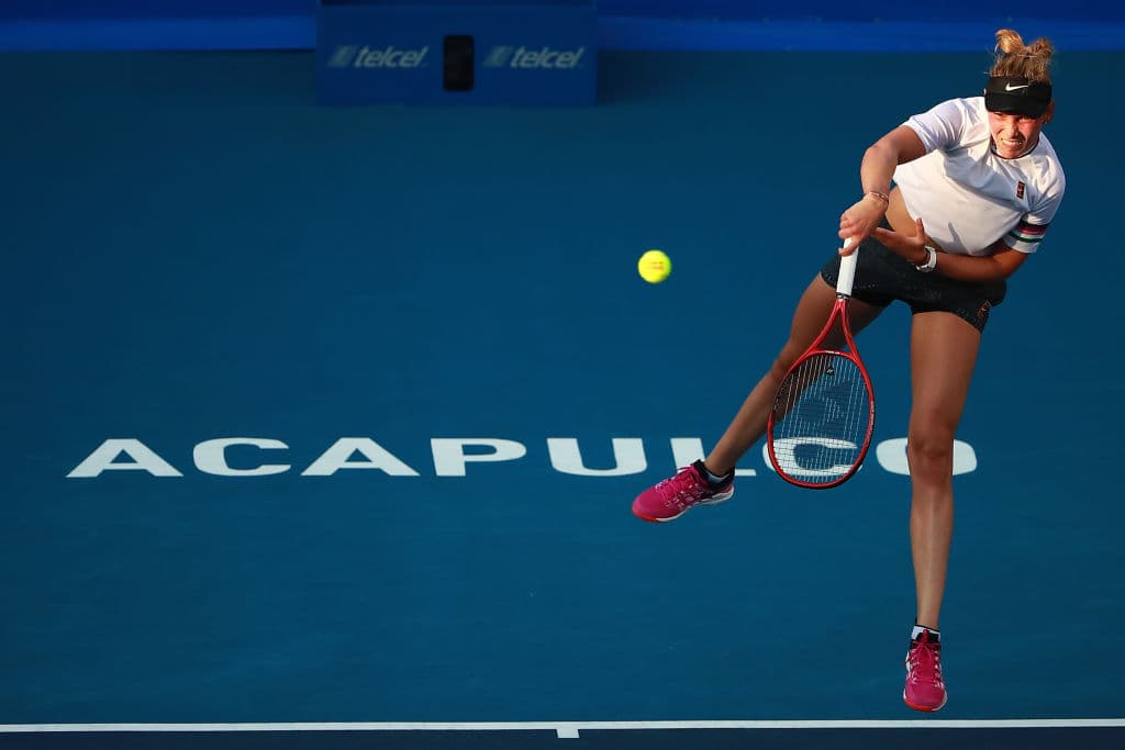 Pero después empezaron los problemas para Vekic. En el segundo set cometió el pecado de sumar cuatro dobles faltas, lo cual le abrió el camino a Wang.