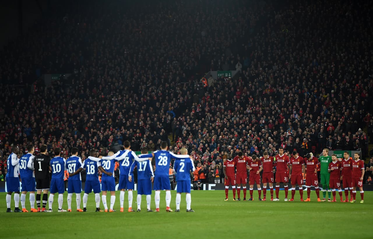 Se le rindió un homenaje a Davide Astori, futbolista italiano del Fiorentina fallecido el pasado fin de semana.