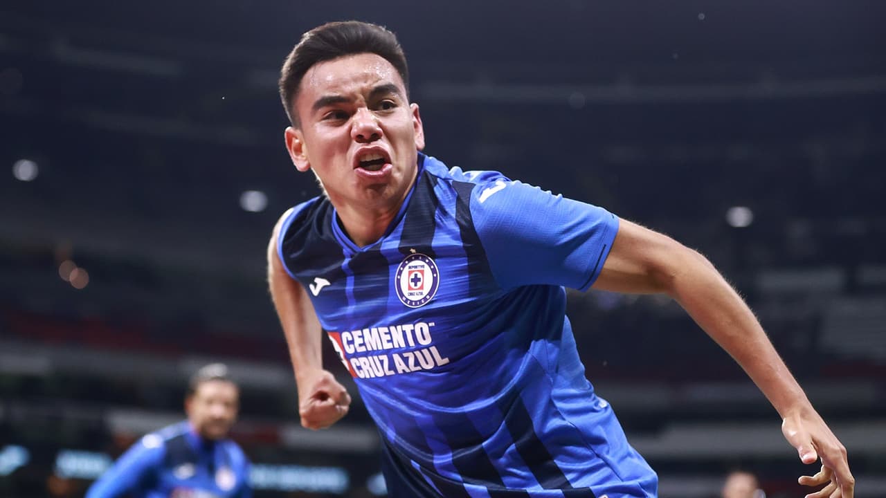 ‘Charly’ Rodríguez se estrena como titular y con gol en Cruz Azul