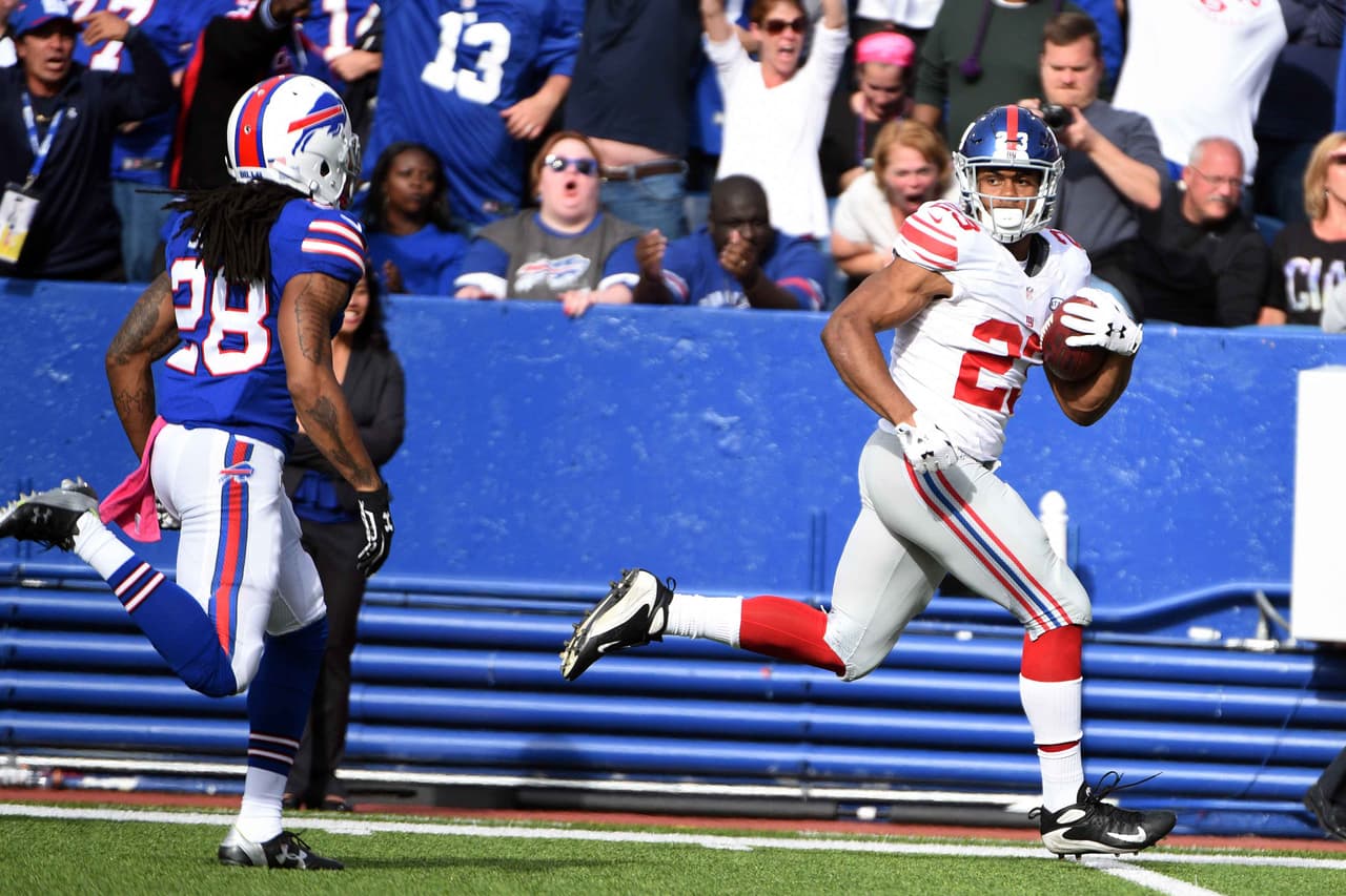 Rashad Jennings rompió tres tackleadas para anotar en una recepción de 51 yardas a mitad del cuarto periodo para llevar a los Giants a vencer 24-10 a los Bills (AP-NFL).