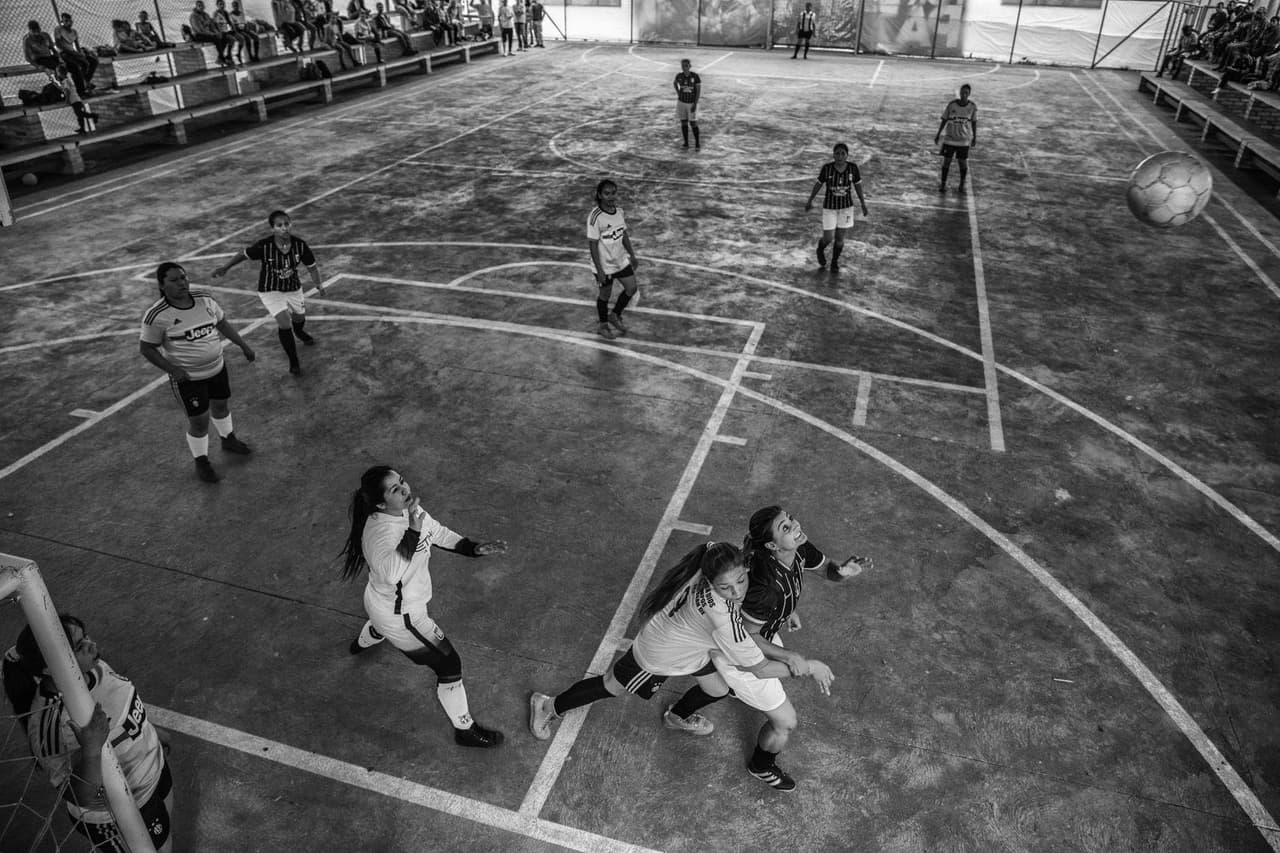 Historia: las Fuerzas Armadas Revolucionarias de Colombia, que han dejado las armas después de más de 50 años de conflicto, se están transformando en un nuevo partido político y su objetivo es crear un club de fútbol profesional.