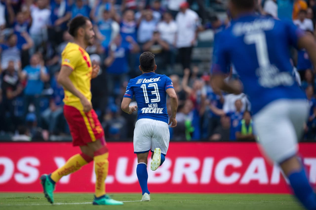 Ángel Mena fue el encargado de marcar el segundo gol de los cementeros tras una buena jugada individual de Cauteruccio, quien le puso medio gol.