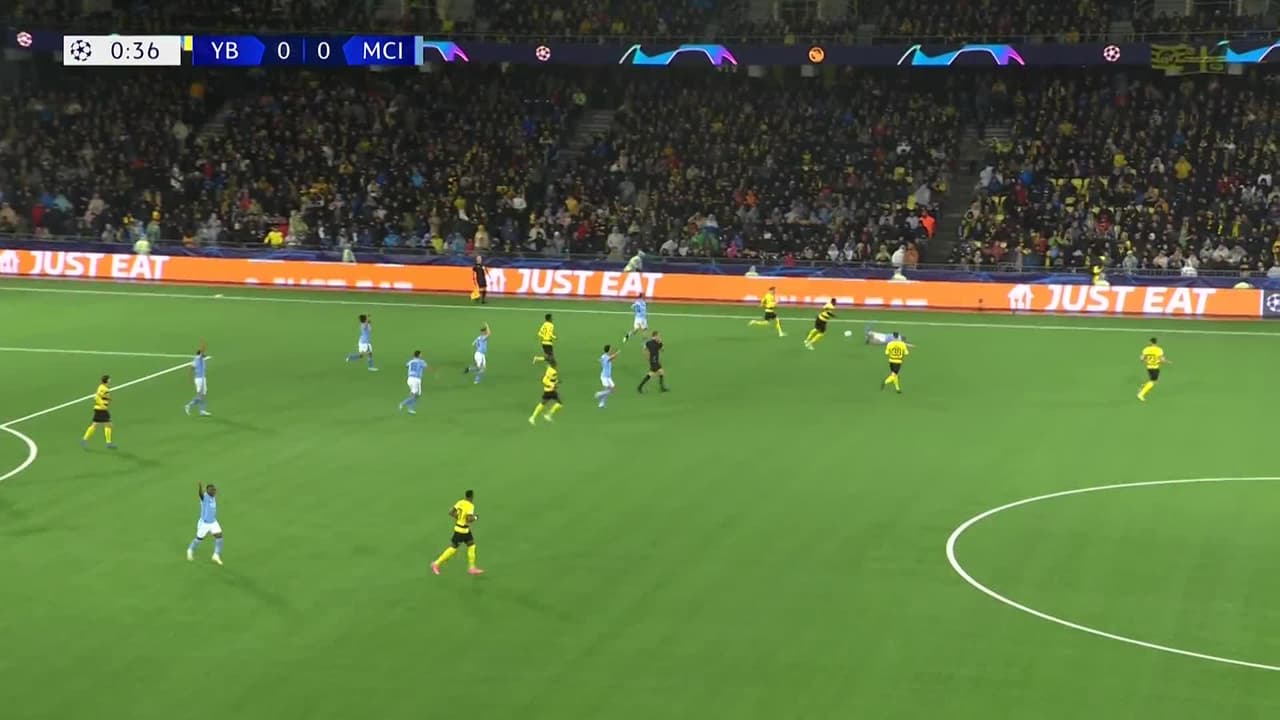 ¡TIRO ATAJADO! disparo por Filip Ugrinic.