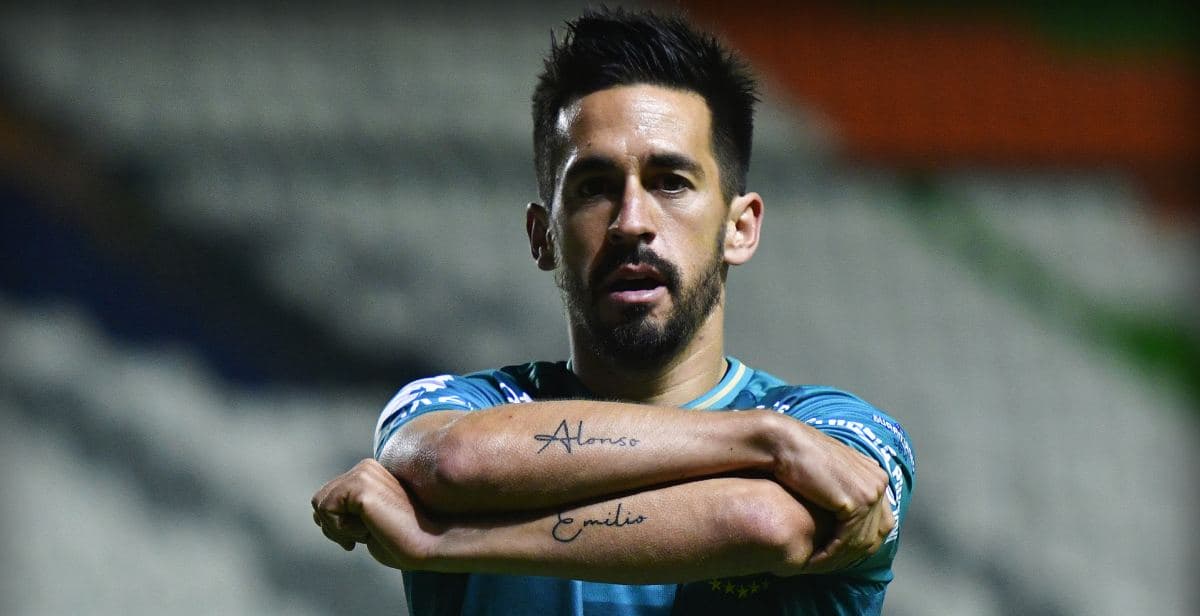 Fernando Navarro con la mira en jugar contra Chivas