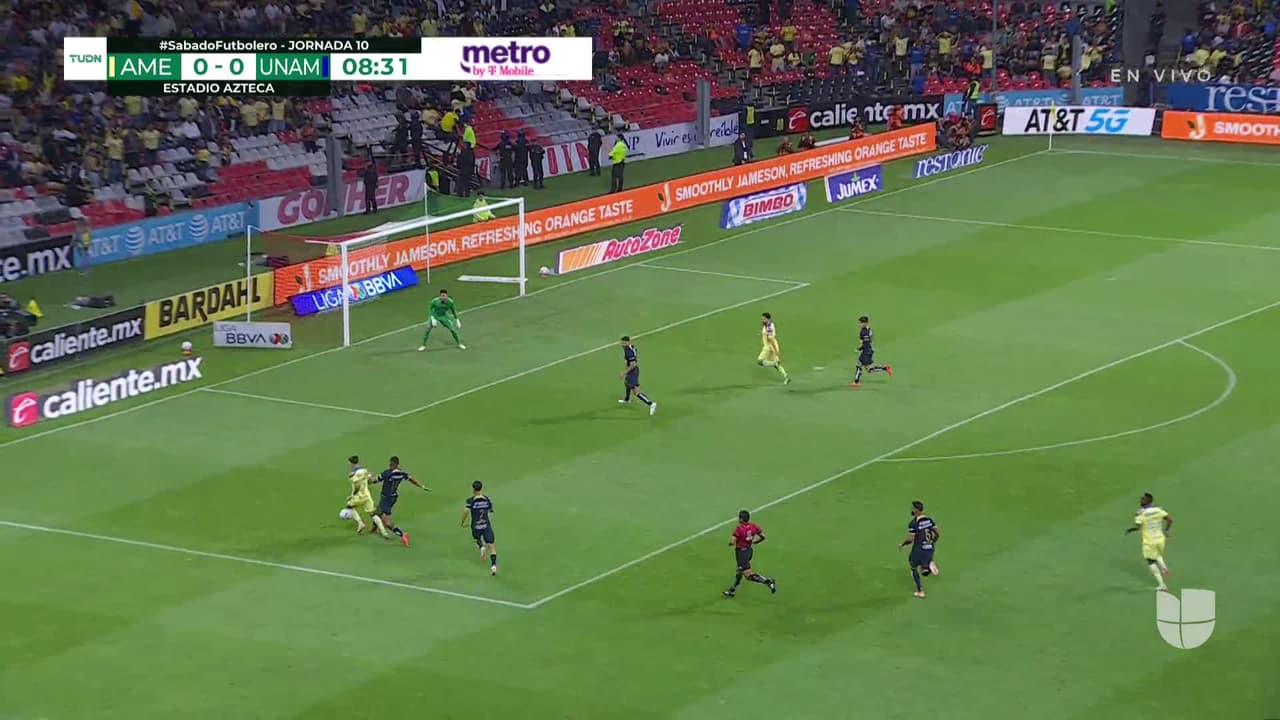 ¡TIRO ATAJADO! disparo por Kevin Álvarez.