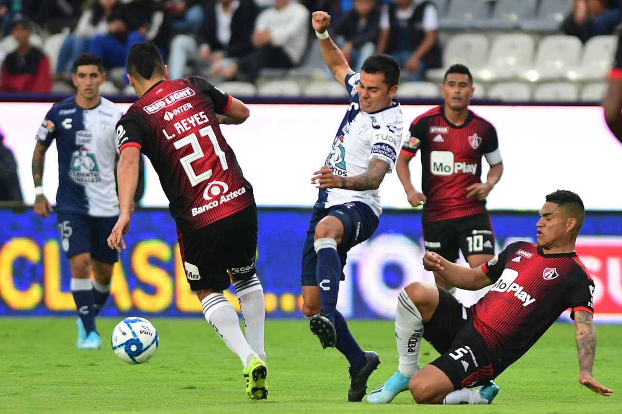 El esférico se peleó con intensidad y ambos trataban de imponer su estilo de juego.