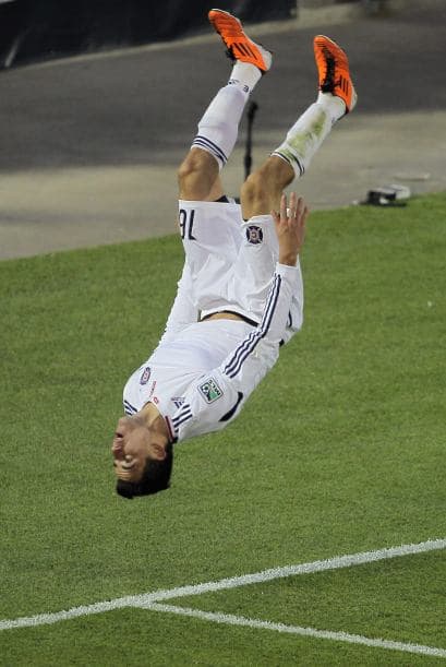 Así festejó Marco Pappa, jugador del Chicago Fire el gol del empate ante Colorado.