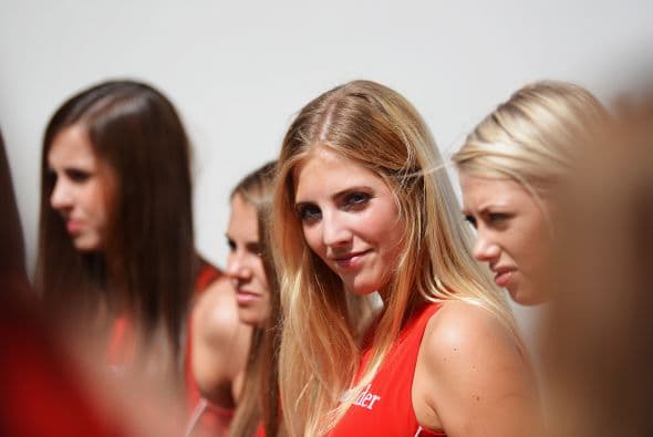 La carrera de autos más importante del mundo, debe tener a las mujeres más hermosas de todo el planeta. Te presentamos este collage de diosas de la F1.