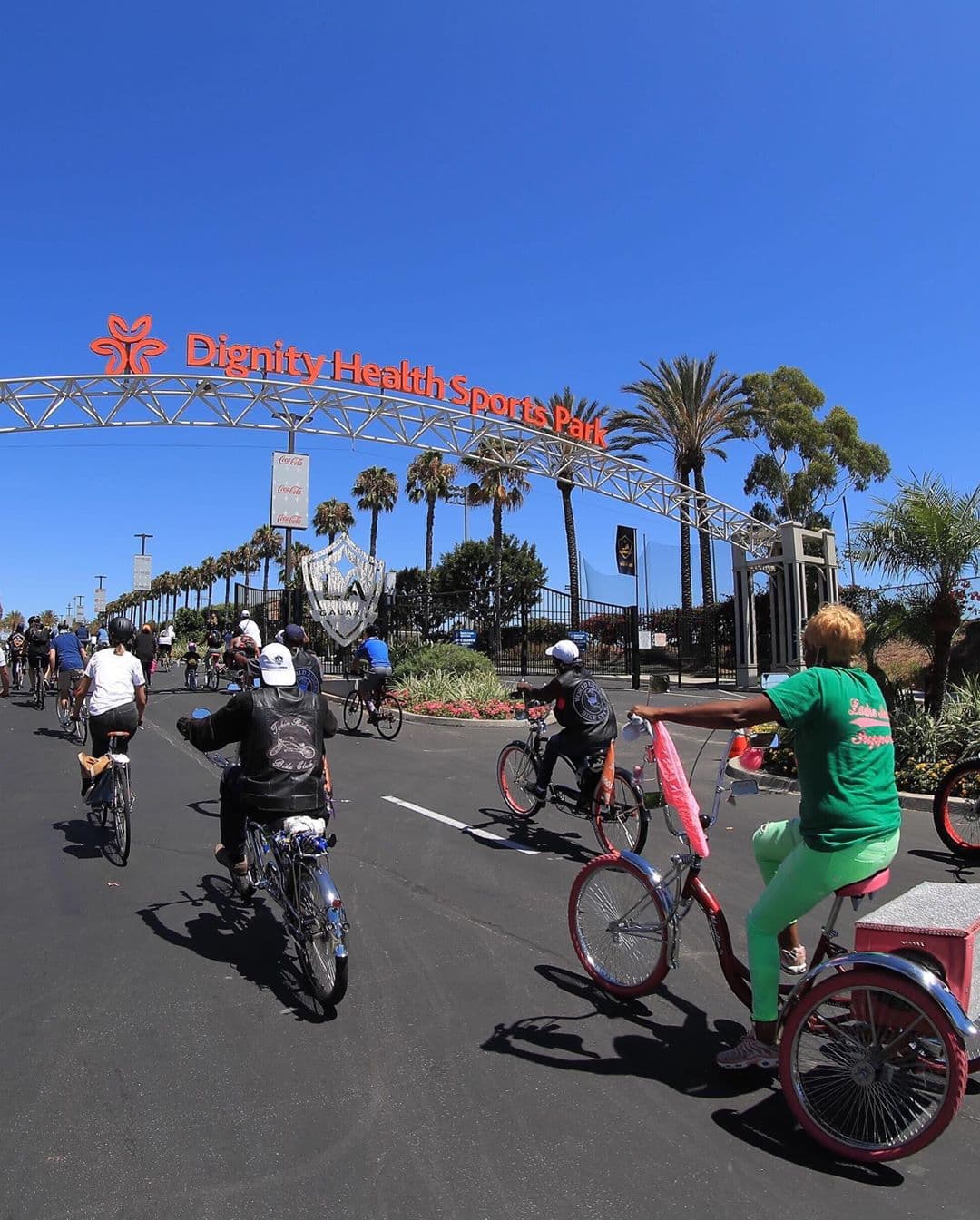 Previo al cotejo ante LAFC, los hinchas del club galáctico vivieron su ‘gameday ride’ para alentar a su equipo.