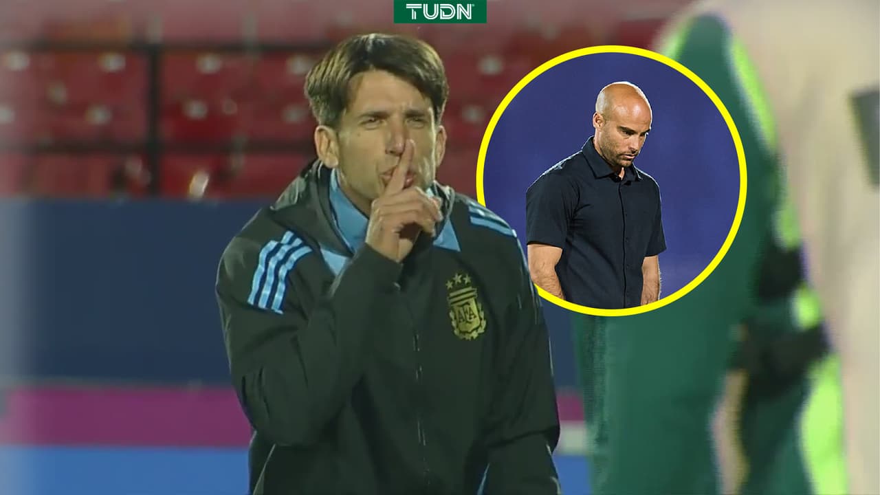 ¡Diego Placente, técnico de Argentina, manda callar a Eduardo Arce!