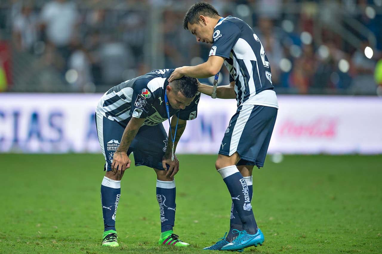Luego, en el BBVA Bancomer, los Rayados estaban ganando por 1-0 desde el minuto 39 pero en el último suspiro le empataron.