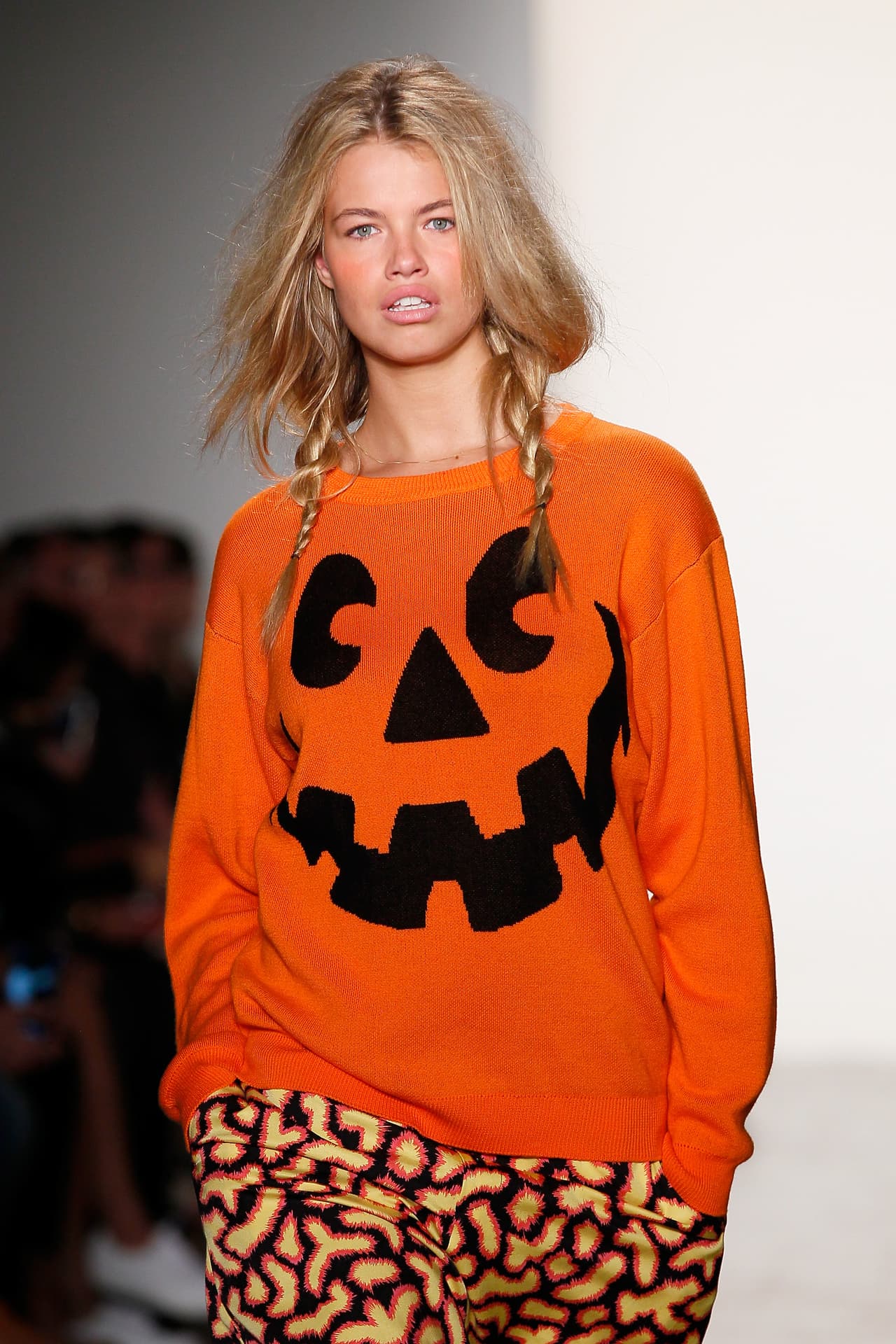 La estrella de los New England Patriots, Rob Gronkowski, tuvo a esta belleza como compañera para la portada de la revista GQ de junio y mostrar la vida al estilo 'Gronk'.