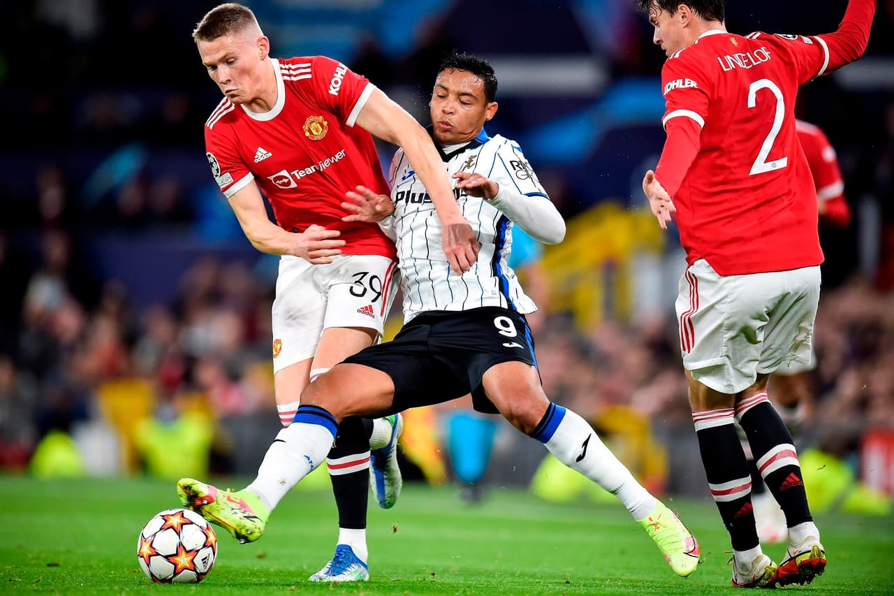 Manchester United remonta partido tras ir perdiendo por dos ante el Atalanta. Mario Pasalic y Merih Demiral le daban la ventaja a la visita durante la primera mitad del encuentro, pero Marcus Rashford, Harry Maguire y, por último, Cristiano Ronaldo, le dieron la victoria a los 'Red Devils' en la J3 de la Champions League.