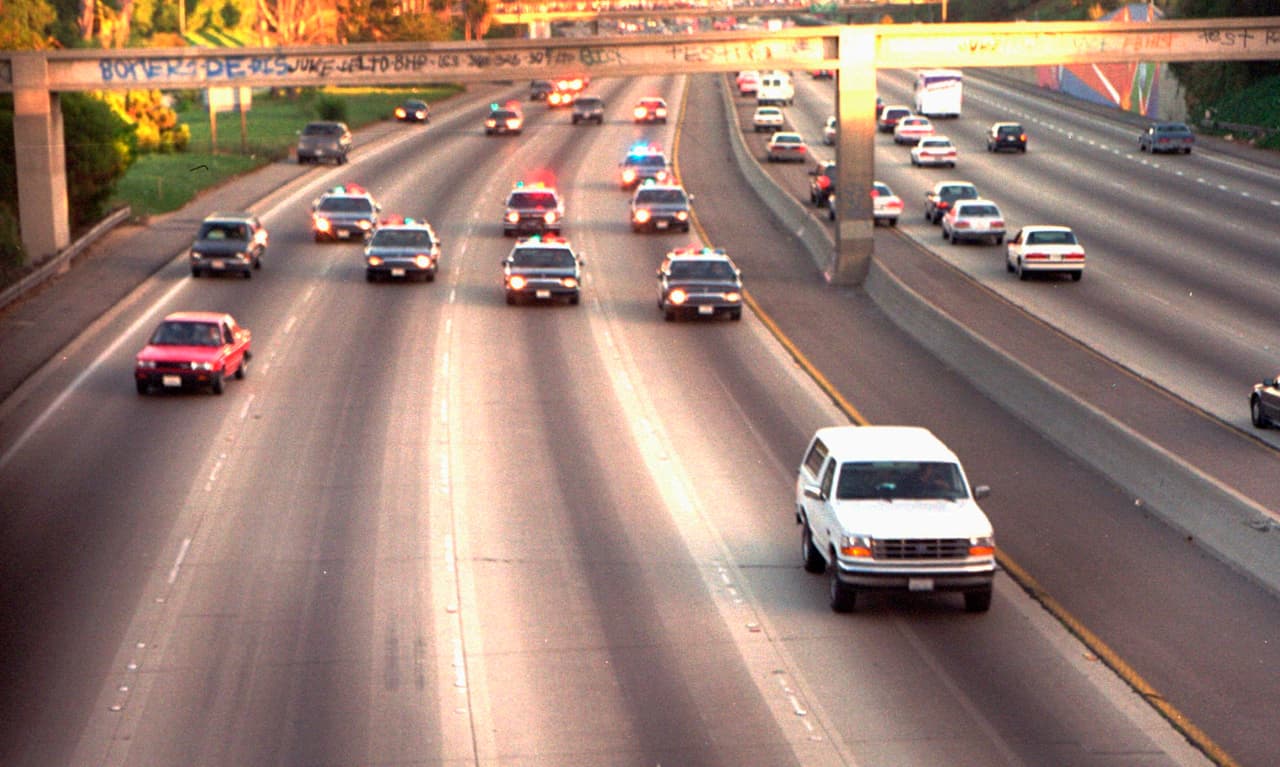 <b>Persecución</b>
<br>O.J. Simpson fue perseguido por los policías en la ciudad de California, en Los Ángeles un 17 de junio de 1994.