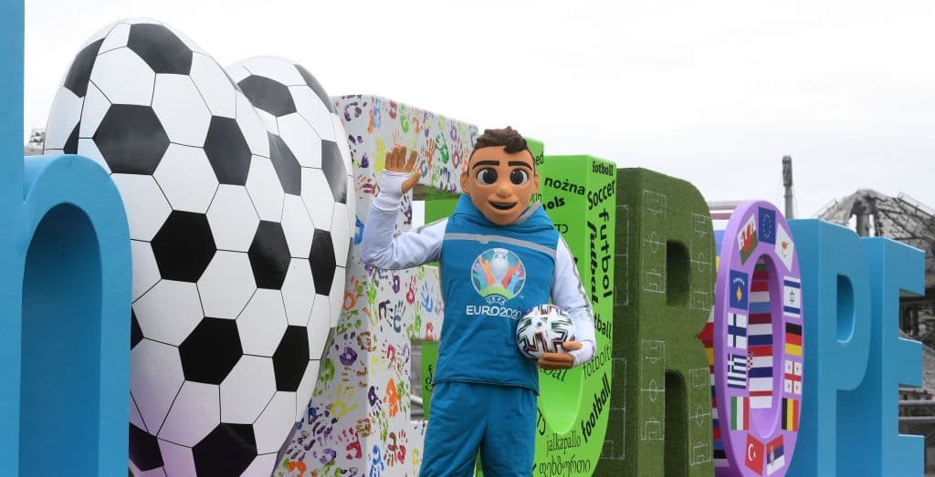 ¡La Eurocopa podría aplazarse para 2021!