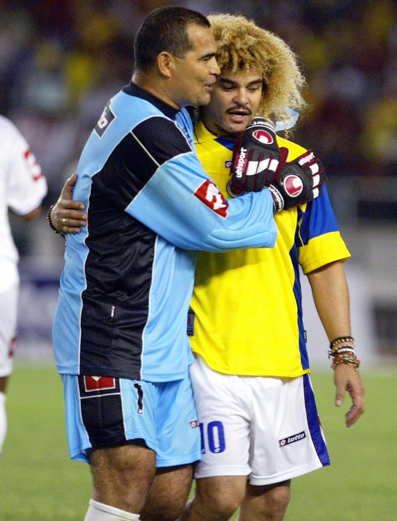 Después del impecable paso en el fut colombiano, este hombre logró un contrato con el Montpellier F.C. de Francia, equipo con el que hizo un gran desempeño y lo puso en la mira internacional. En este club jugó de 1988 a 1991, año en el que migró a Valladolid.