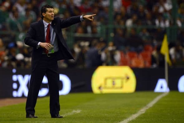 Fue destituido en el Apertura 2007 luego de que consiguió 12 puntos de 27 posibles, mientras que en la Copa Sudamericana de aquel momento fue derrotado 2-1 por el DC United.