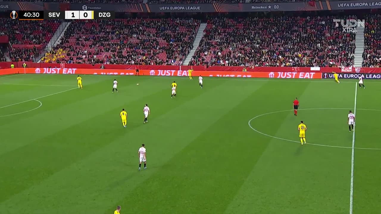 ¡GOL!  anota para Dinamo Zagreb. Mislav Orsic