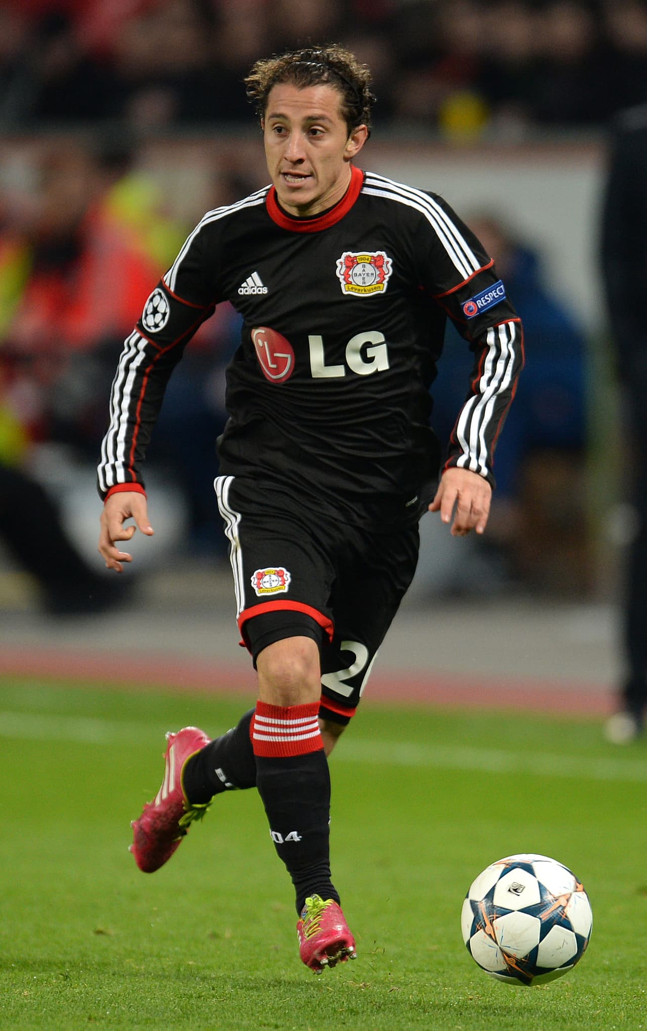 Tras perder a Kroos y a Vidal, el Bayer Leverkusen intentó reconfigurarse llevando a Andrés Guardado en el 2014.