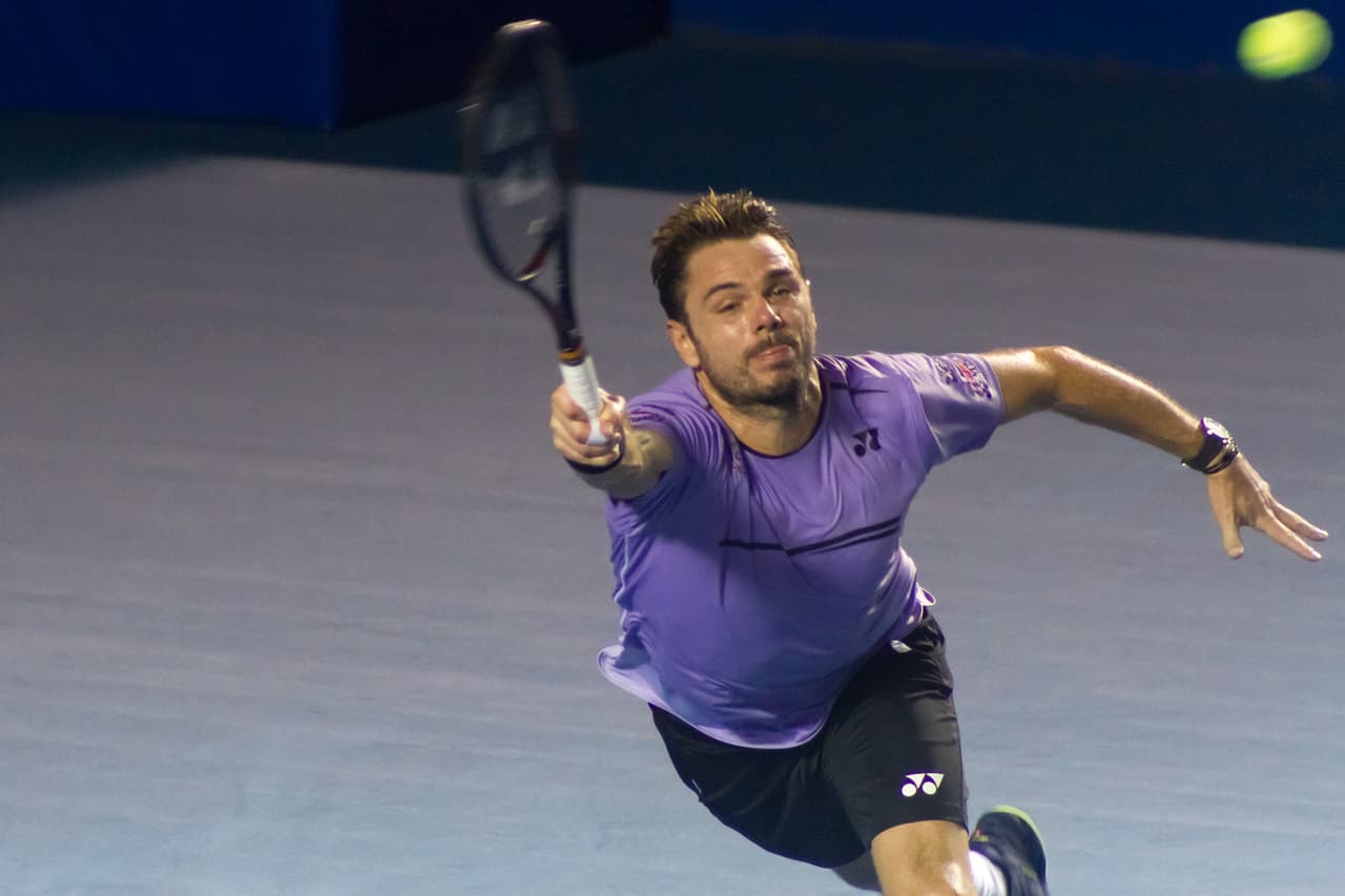 El suizo comenzó con relativo desacierto, pues en el primer set, el ganador de tres Grand Slams y una medalla de oro olímpica, tuvo inconsistencias en su tenis.