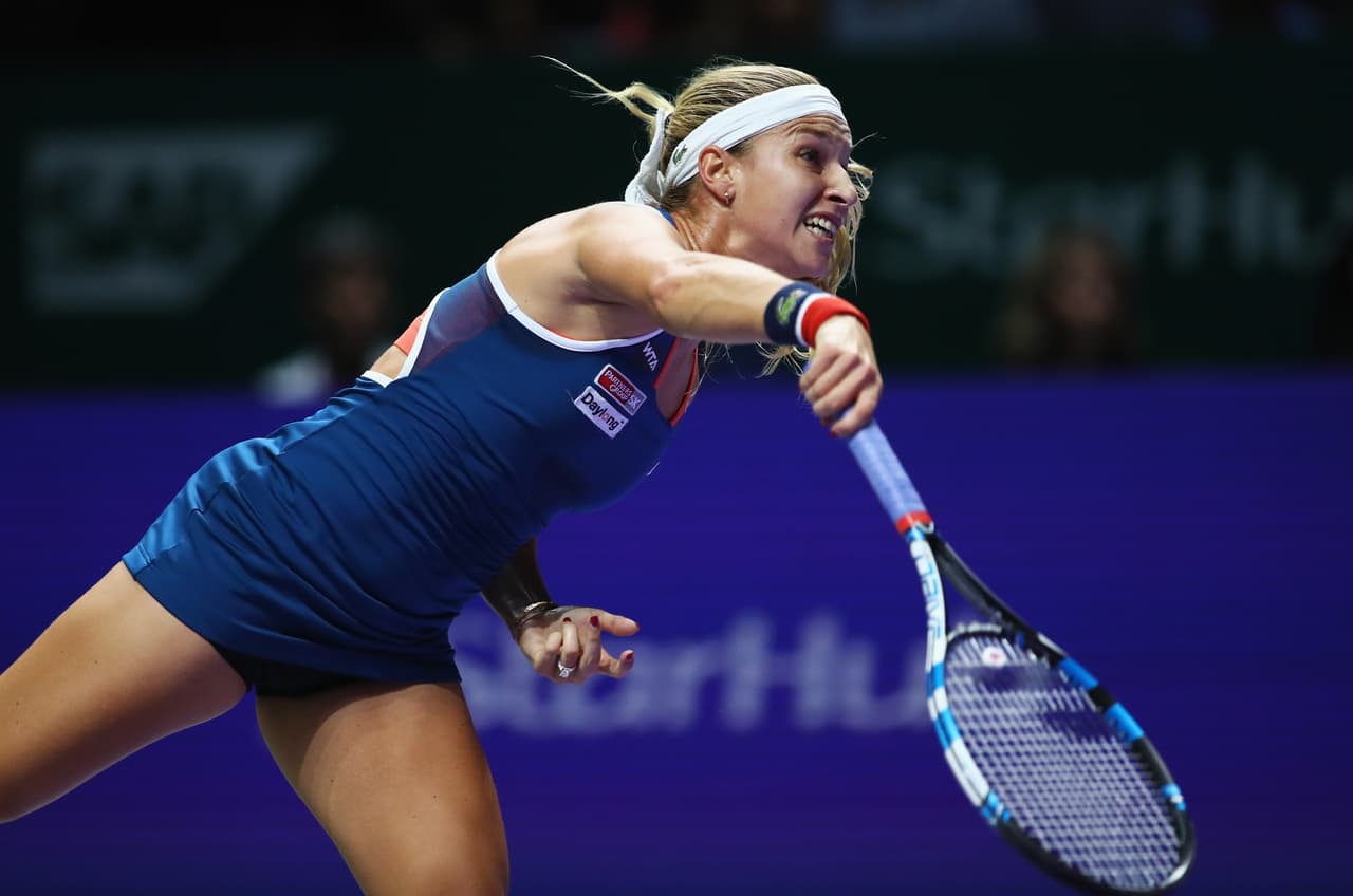 Dominika Cibulkova es una eslovaca de 27 años que se impuso ante la número uno del mundo, la alemana Angelique Kerber, en el Tour Championships, certamen que reunió a las 8 mejores jugadoras del año. Su triunfo la pone como firme competidora en el panorama para la temporada de 2017. Su talento, belleza y carisma darán de qué hablar.