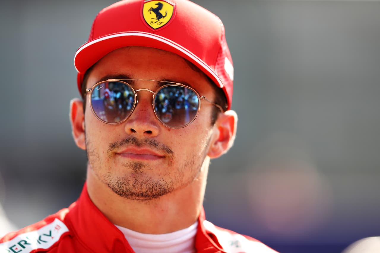 Charles Leclerc, piloto monegasco de Ferrari, saldrá desde la pile position este domingo en el Gran Premio de Bélgica tras firmar el mejor tiempo en las clasificatorias. Checo Pérez, de Racing Point, arrancará en la séptima posición.