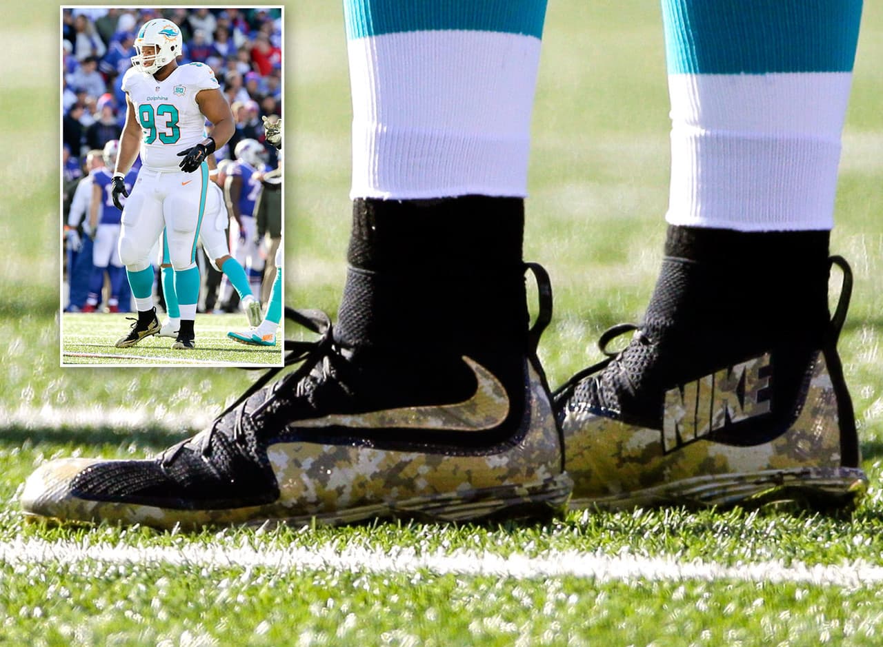 Semana 9 Ndamukong Suh: Nike Lunar Beast TD