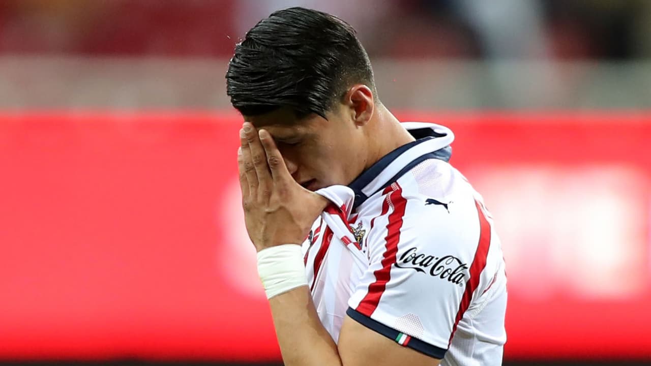 Alan Pulido confesó que en Chivas falta confianza y hay miedo a equivocarse